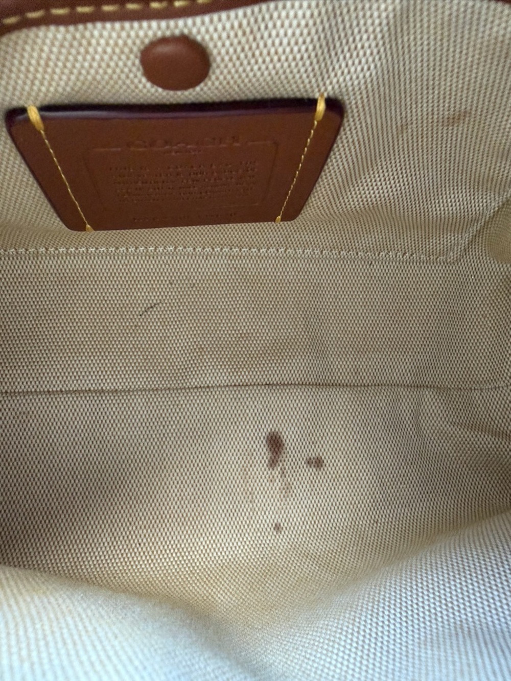 Coach Cream Leather Shoulder Bag with Gold Chain - Picture 6 of 6